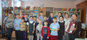 Библиотекари Мирненской библиотеки в гостях в Есаульском детском доме