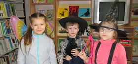 В волшебном мире сказок Шарля Перро побывали читатели библиотеки п. Рощино 