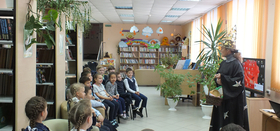 «В гостях у книжек» в Мирненской библиотеке