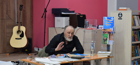 За строчками стихов…