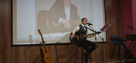 "Плохо тебе, хорошо тебе – пиши стихи"